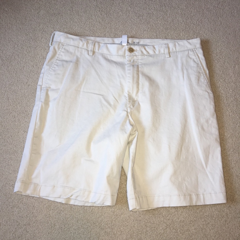 Izod Salwater white dress shorts